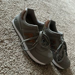 Gray new balances